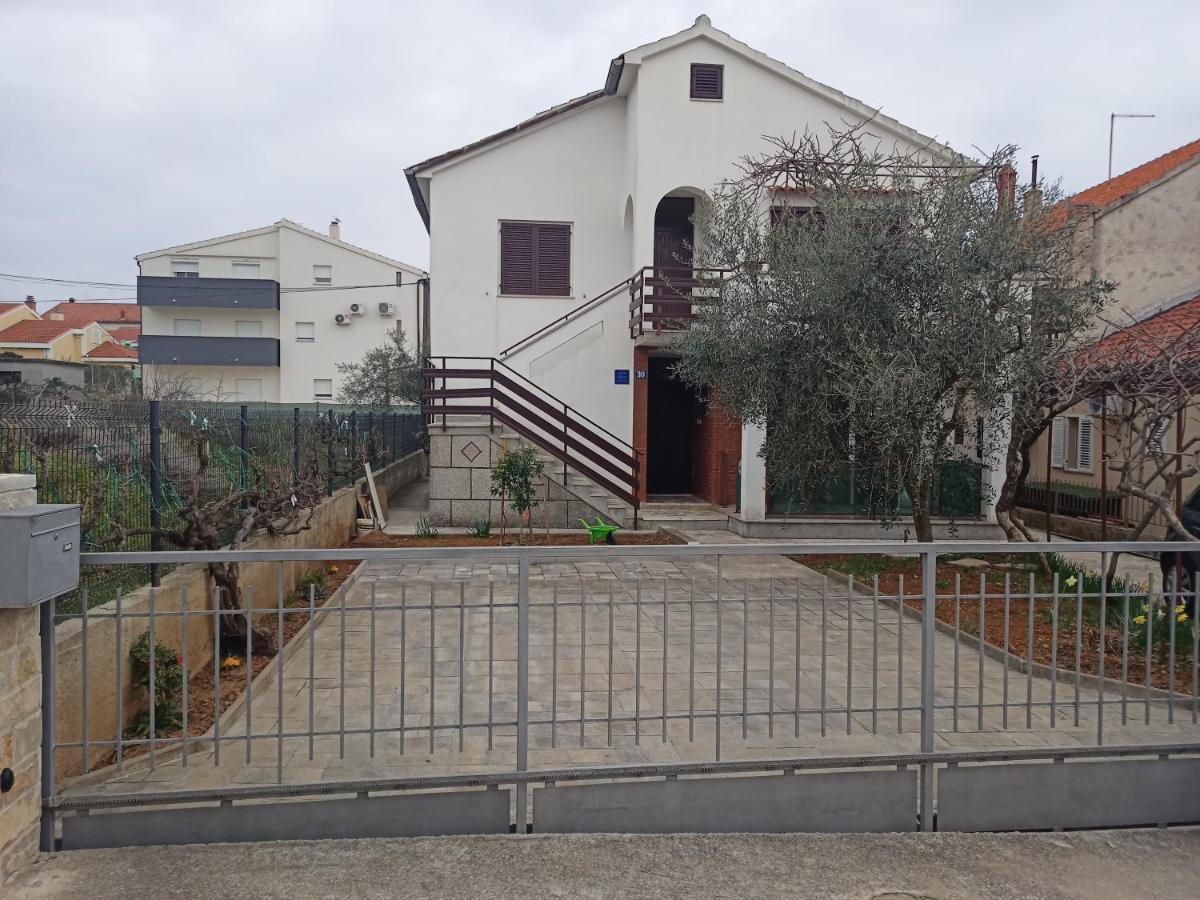 Tomas,,,spacious House With Private Parking,terrace,5g Internet,,,,, *