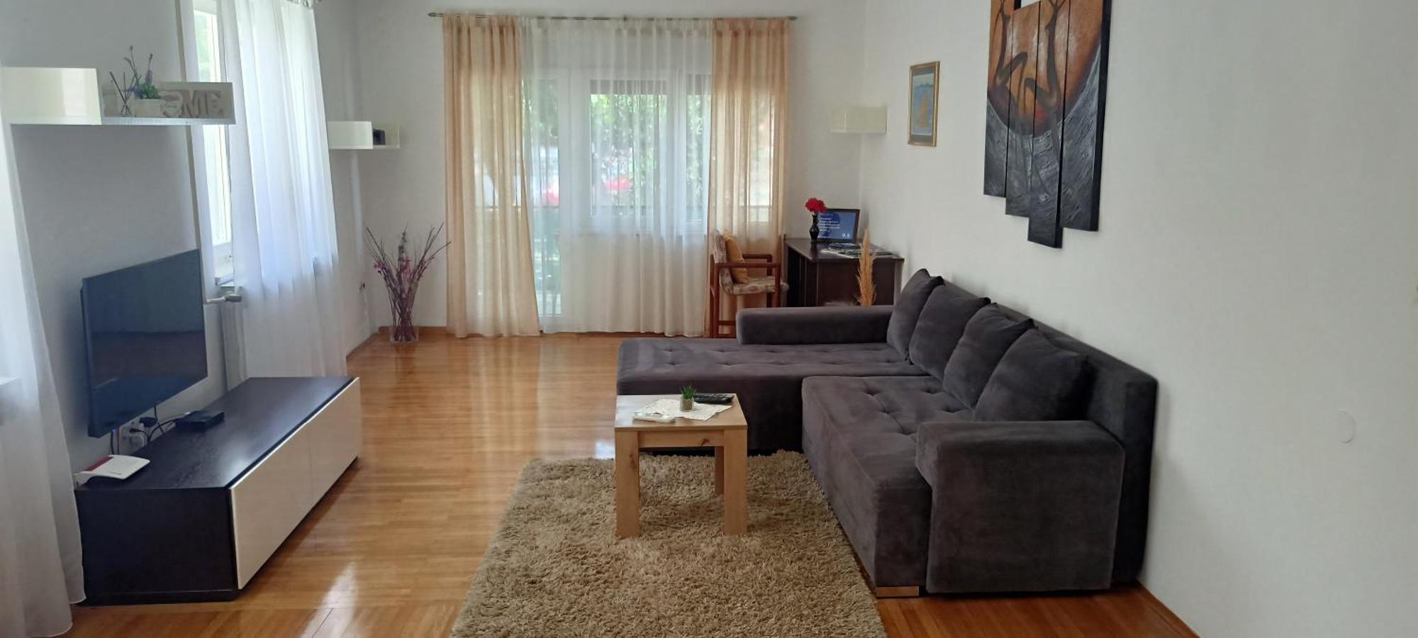 Apartment Tomas,,,spacious House With Private Parking,terrace,5g Internet,,,,, Zadar